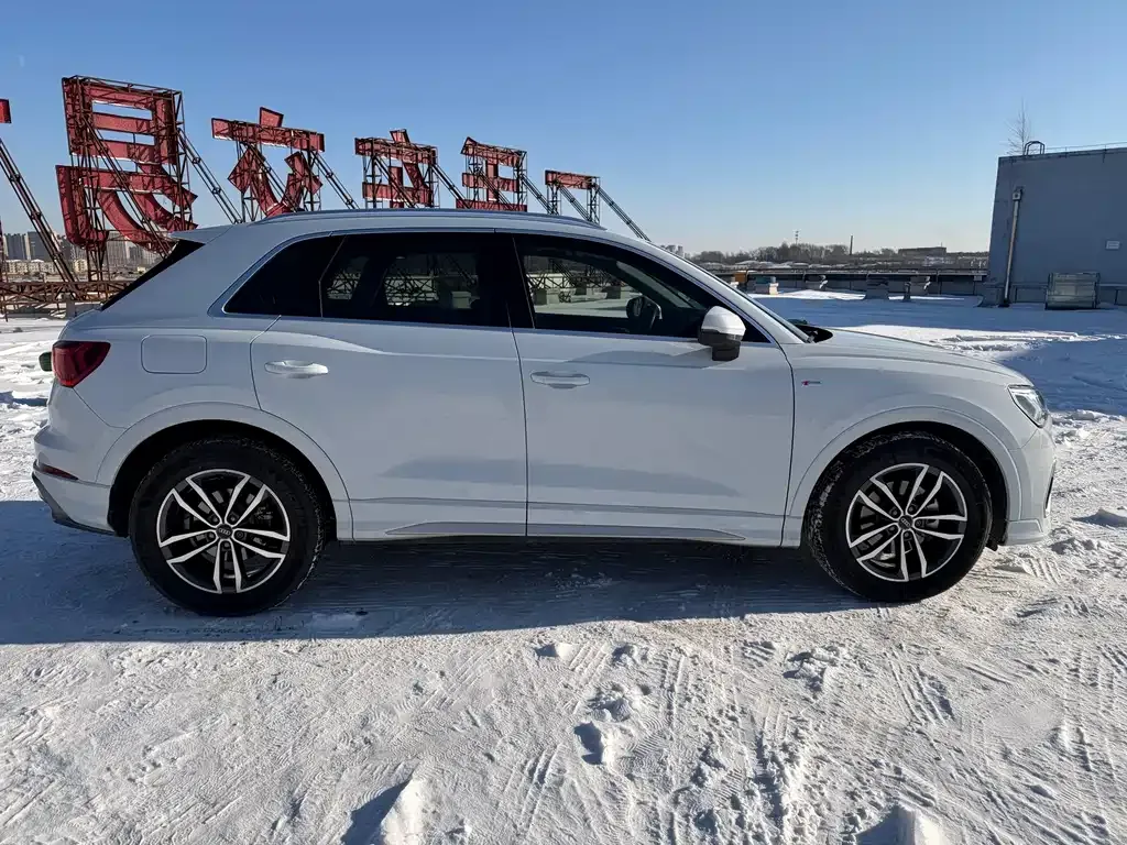Audi Q3 2022 из CN, фото 10