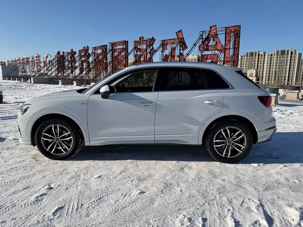Audi Q3 2022 из CN, фото 7
