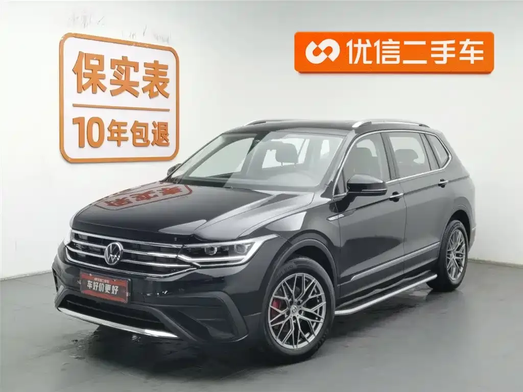 Volkswagen Tiguan L — фото 1