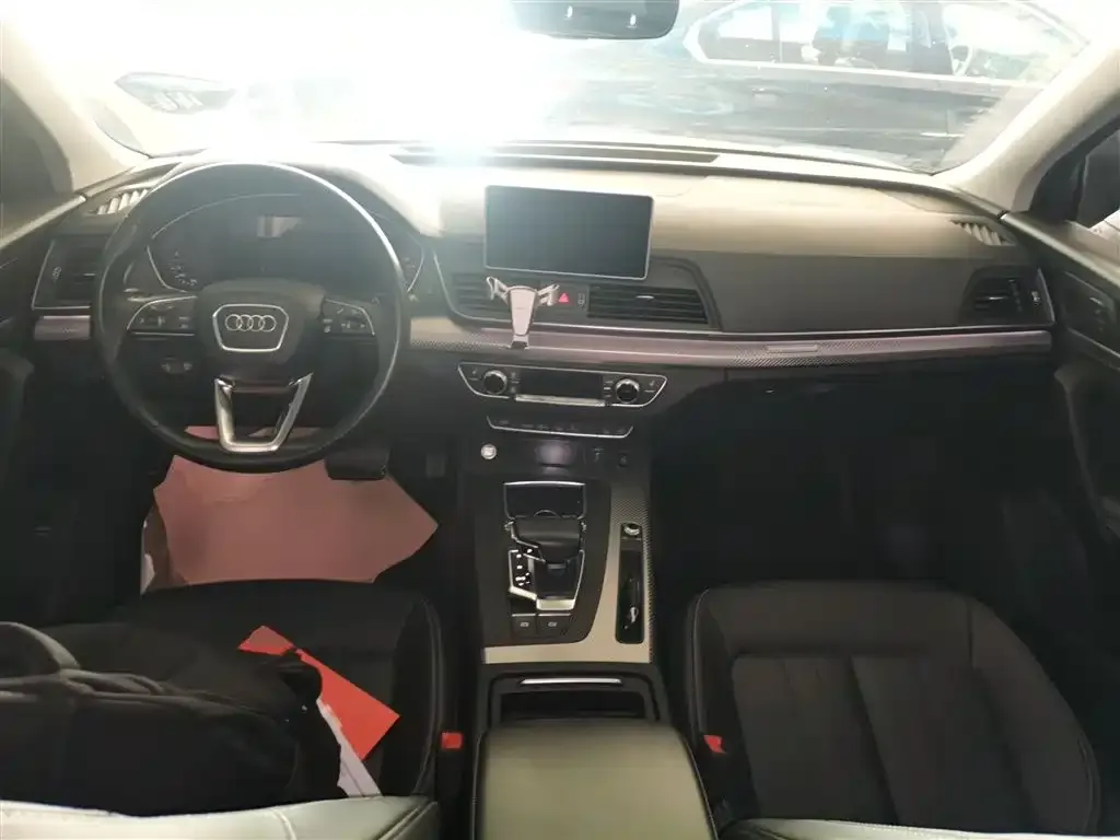 Audi Q5L 2021 из CN, фото 2