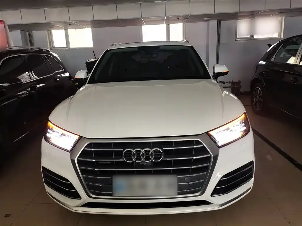 Audi Q5L 2021 из CN, фото 10