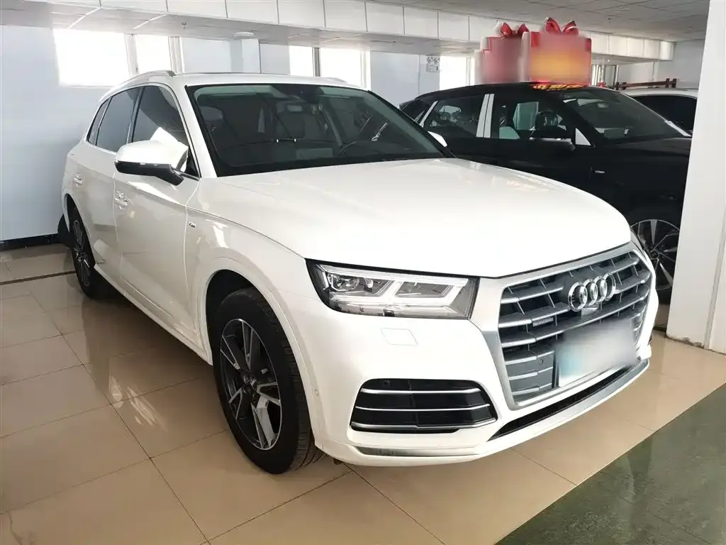 Audi Q5L 2021 из CN, фото 4