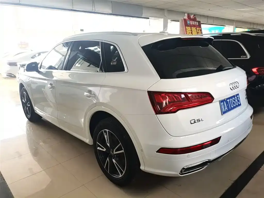 Audi Q5L 2021 из CN, фото 5