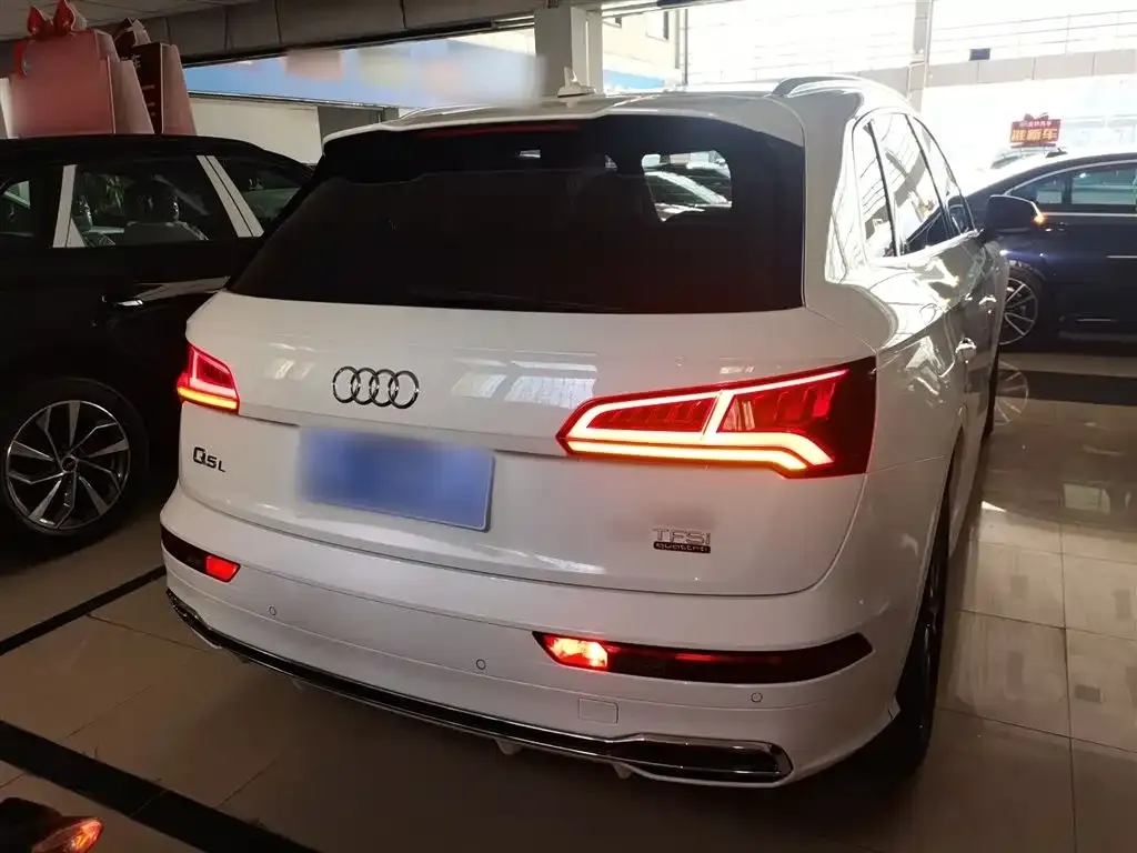 Audi Q5L 2021 из CN, фото 7