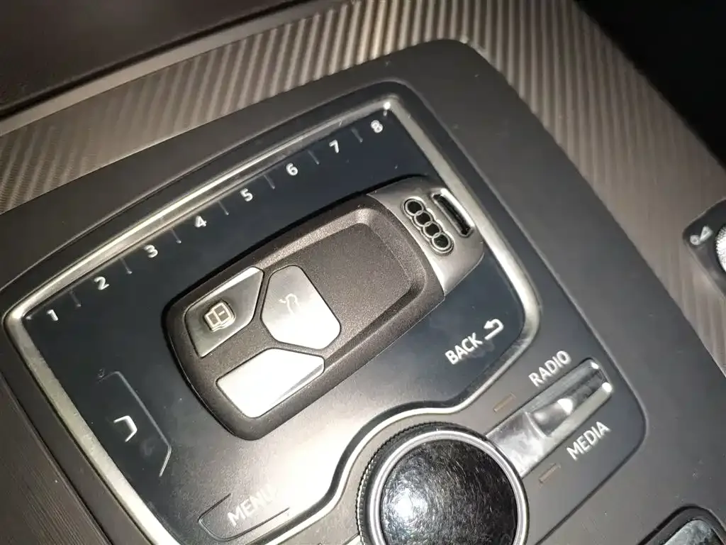 Audi Q5L 2021 из CN, фото 6