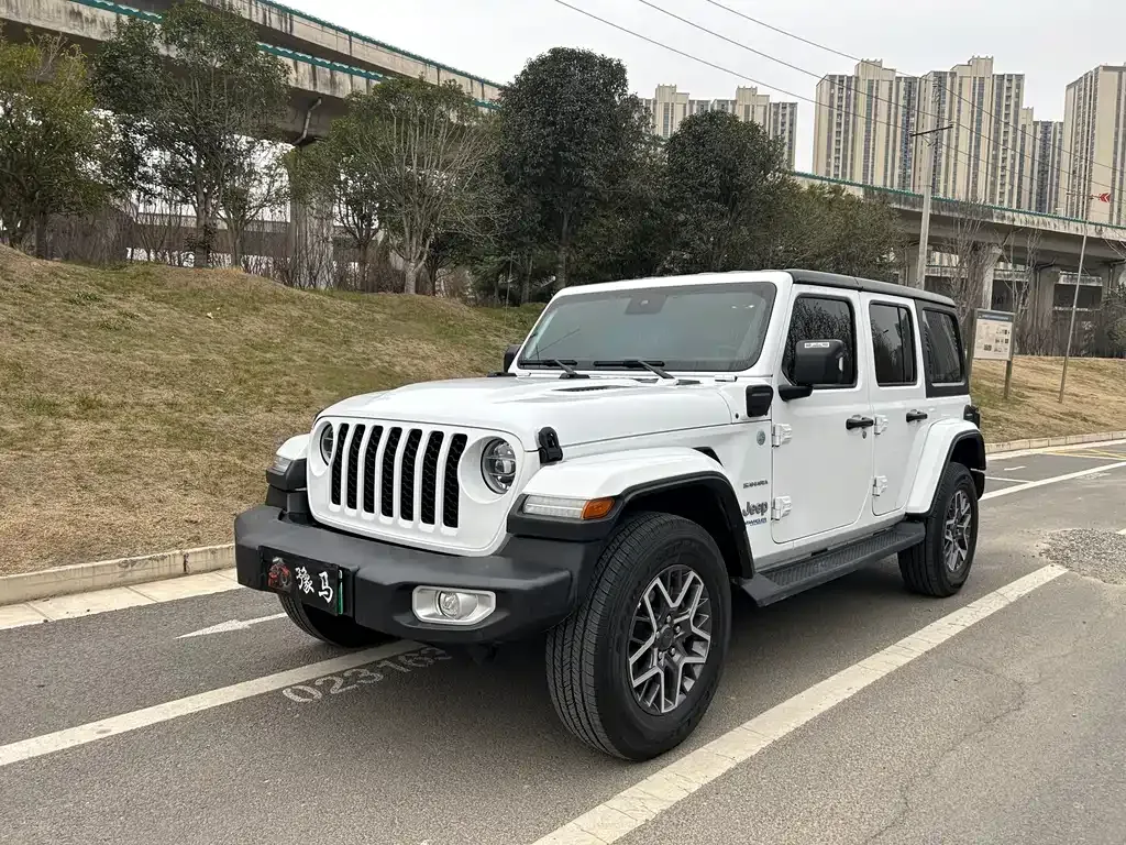 Jeep Wrangler PHEV 2022 из CN, фото 1