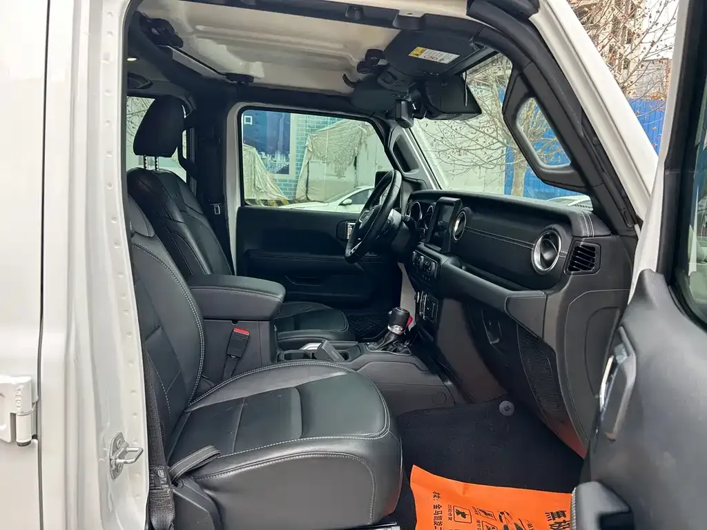 Jeep Wrangler PHEV 2022 из CN, фото 2