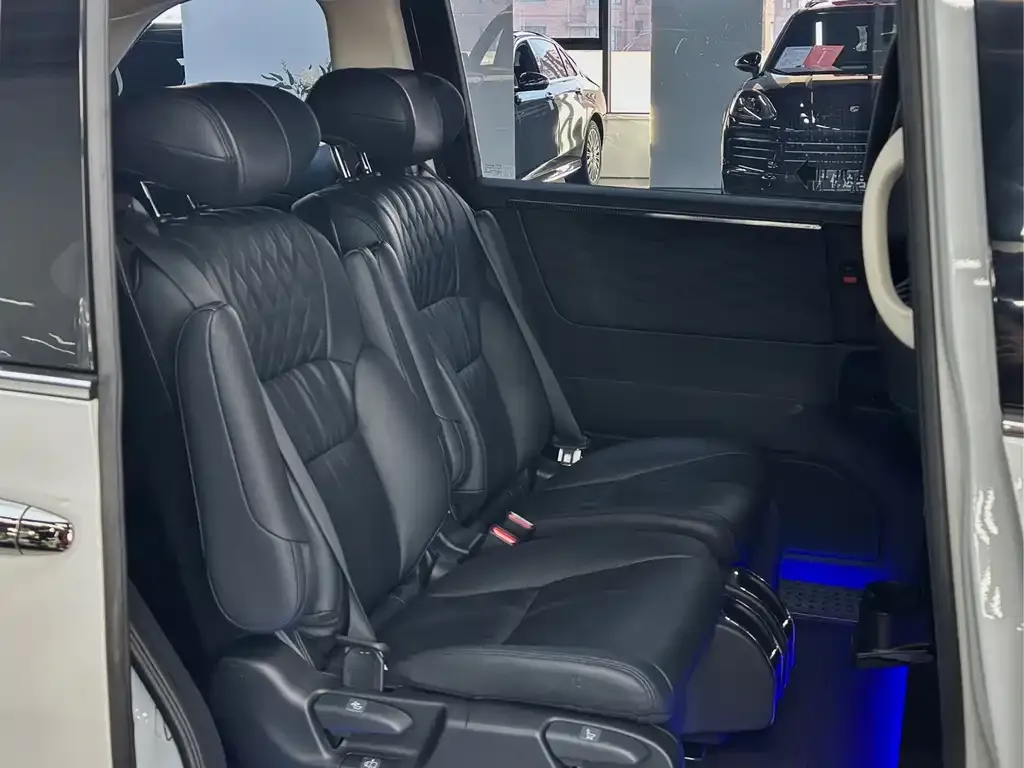 Honda Odyssey 2023 из CN, фото 2