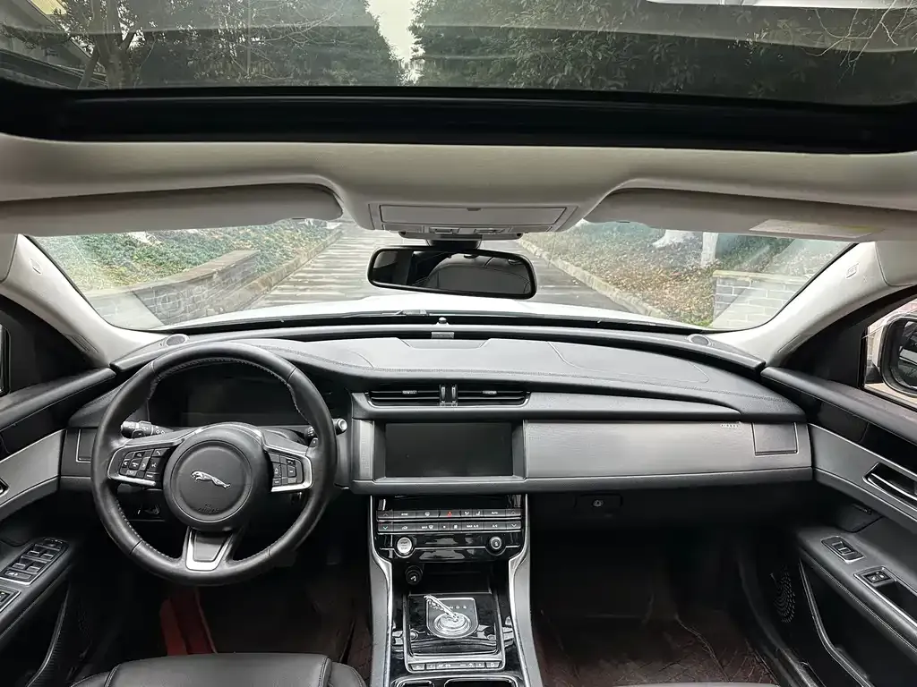 Jaguar XFL 2021 из CN, фото 3