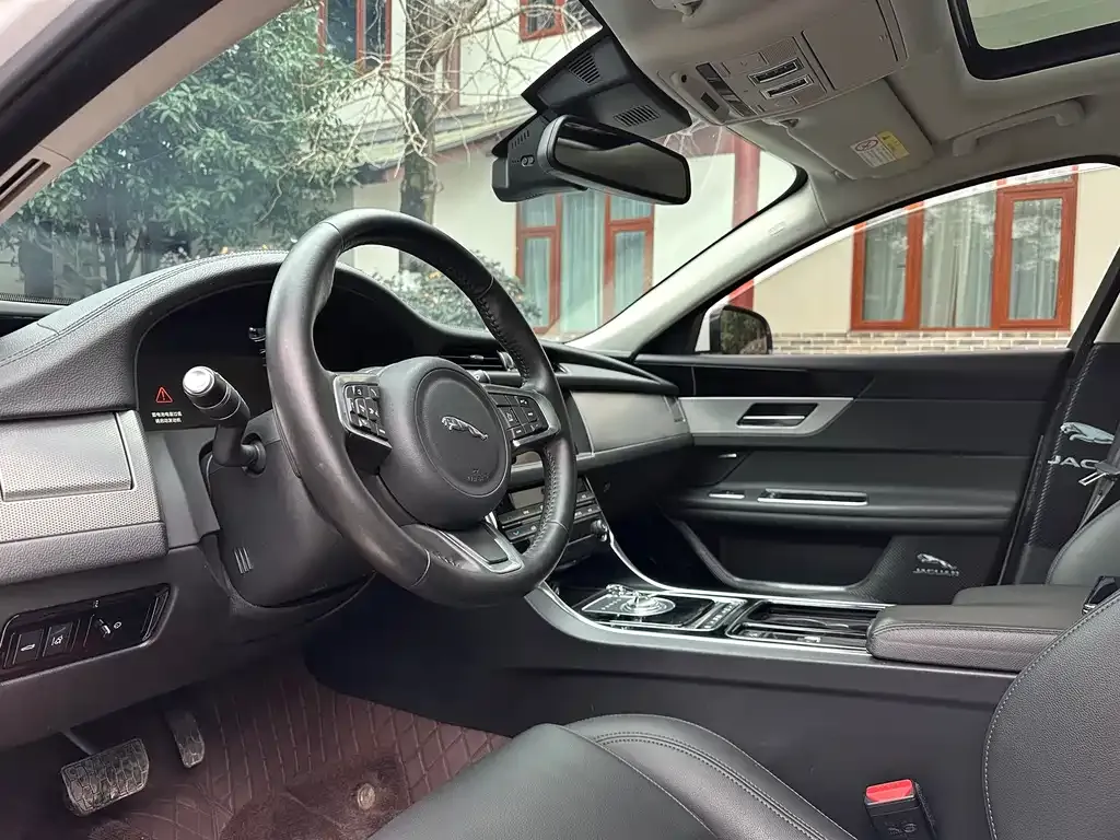 Jaguar XFL 2021 из CN, фото 2