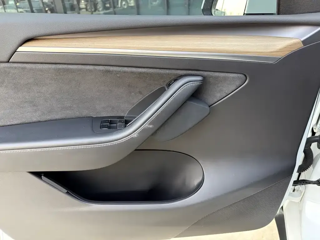 Tesla Model Y 2023 из CN, фото 6