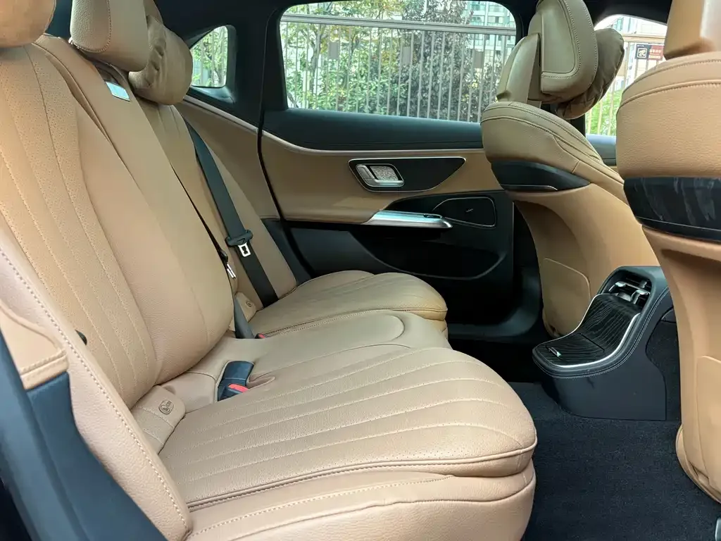 Mercedes-Benz E-Class 2024 из CN, фото 9