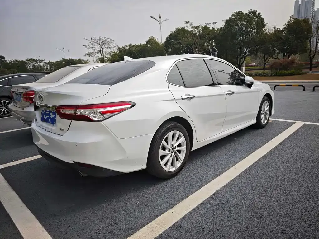 Toyota Camry 2022 из CN, фото 4