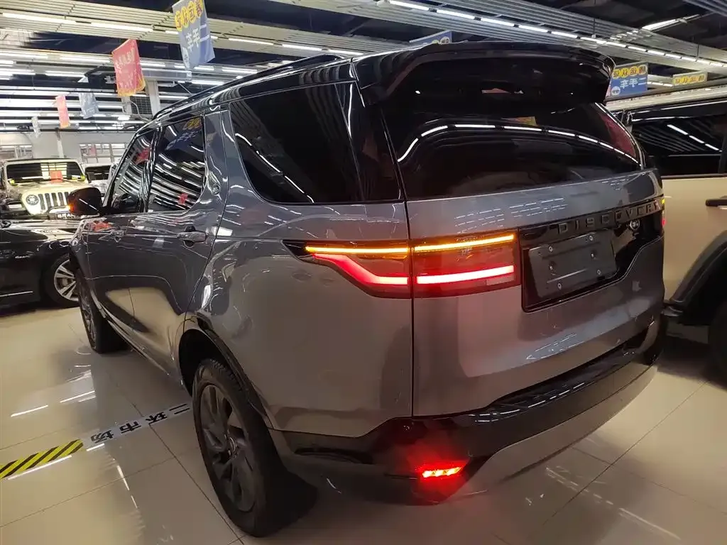 Land Rover Discovery 2023 из CN, фото 10