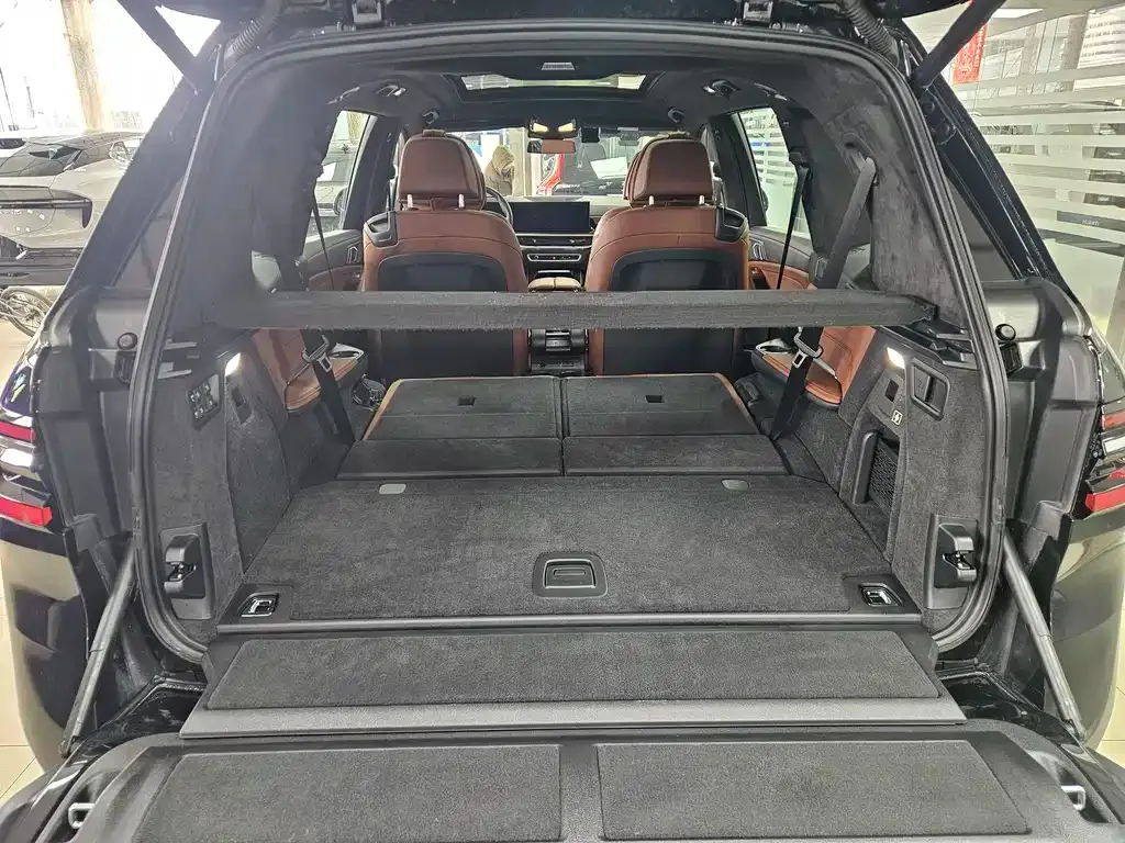 BMW X7 2024 из CN, фото 7