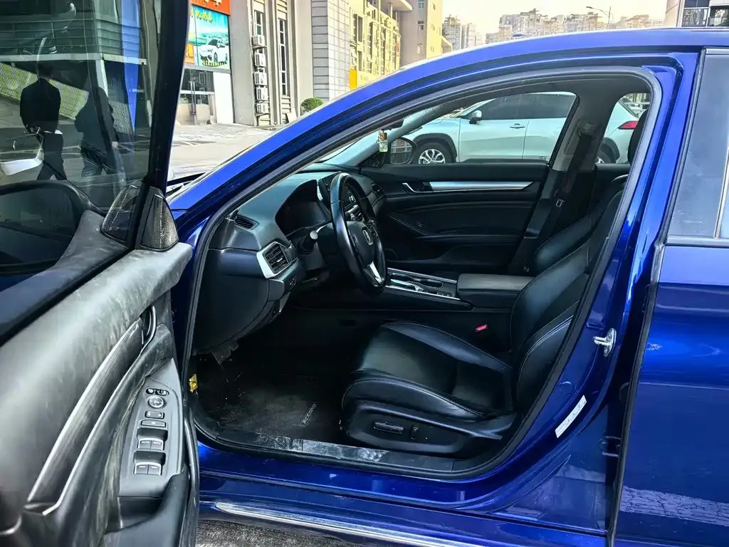 Honda Accord 2021 из CN, фото 5
