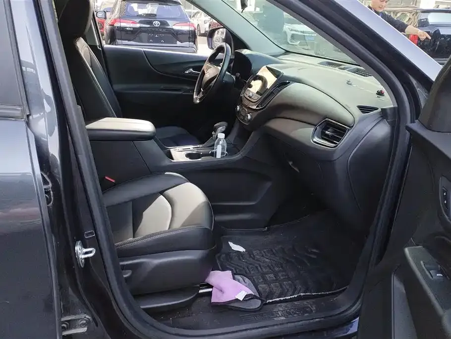 Chevrolet Equinox 2022 из CN, фото 9