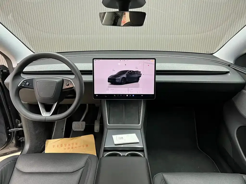 Tesla Model Y — фото 4