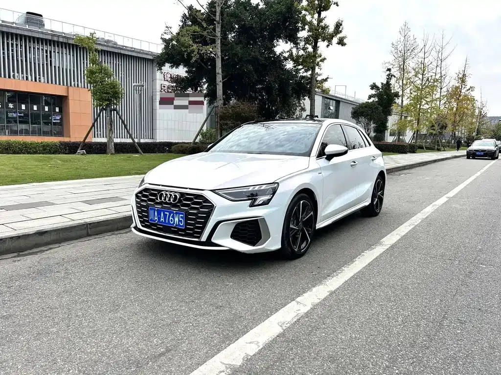 Audi A3 2022 из CN, фото 1