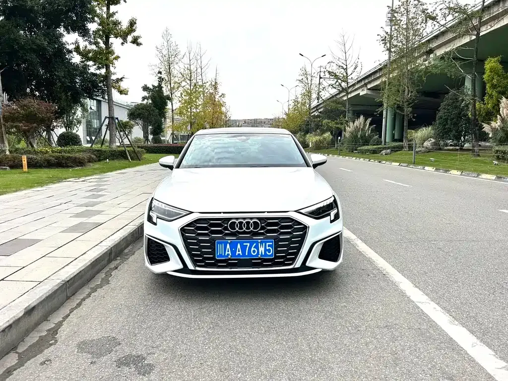 Audi A3 2022 из CN, фото 4