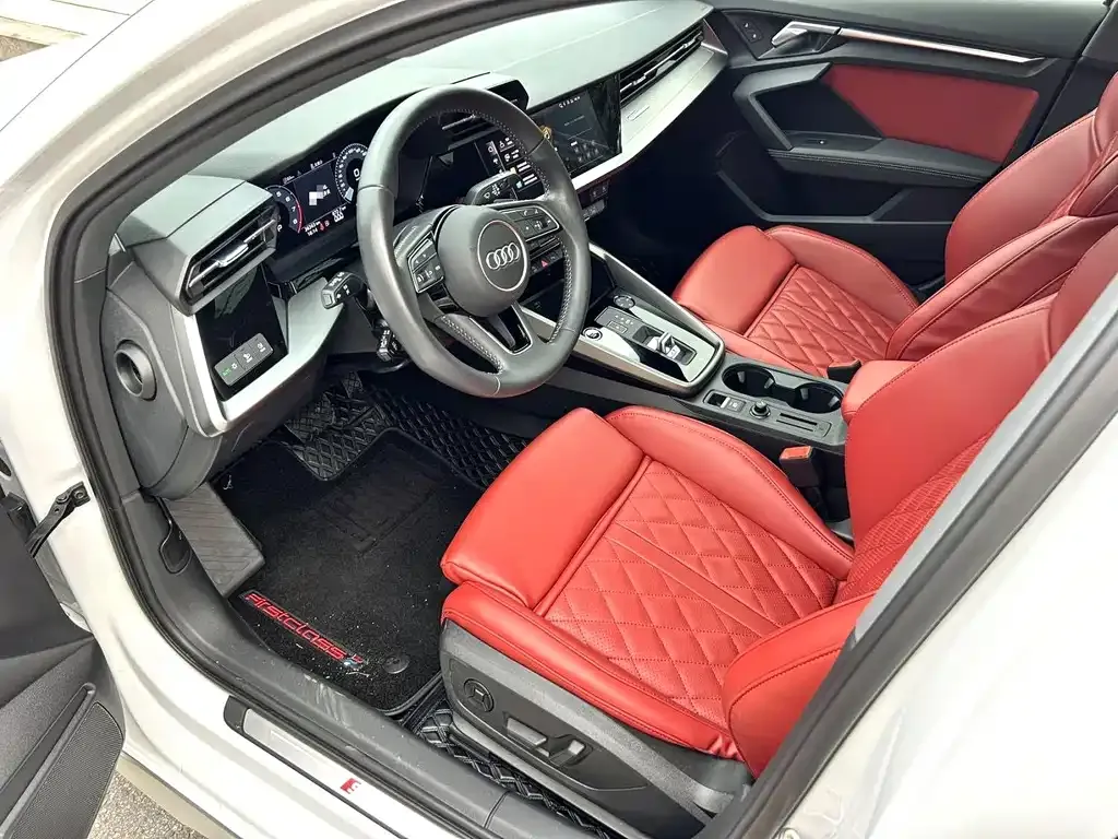 Audi A3 2022 из CN, фото 2