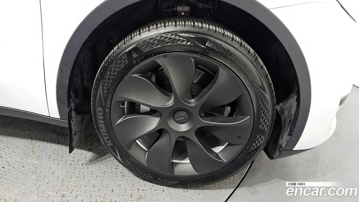 Tesla Model Y 2024 из KR, фото 10