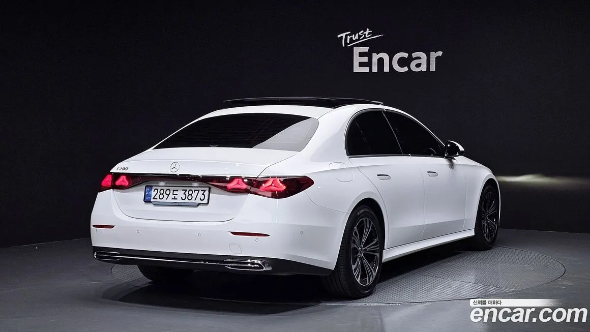 Mercedes-Benz E-Class 2024 из KR, фото 2