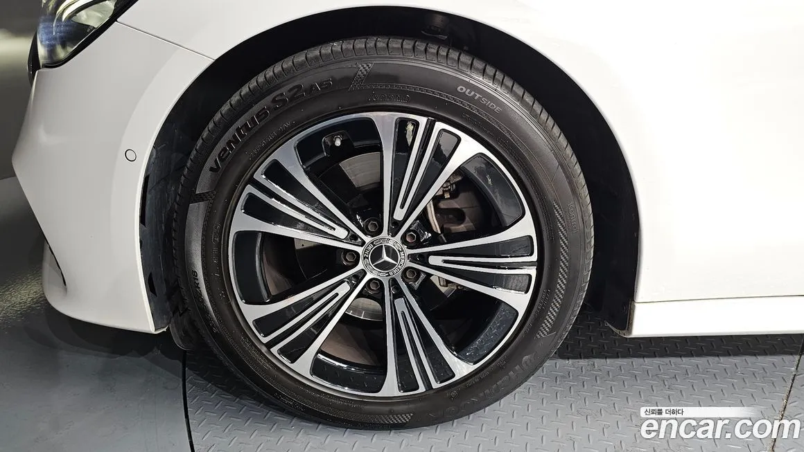 Mercedes-Benz E-Class 2024 из KR, фото 4