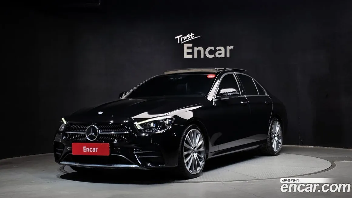 Mercedes-Benz E-Class — фото 1