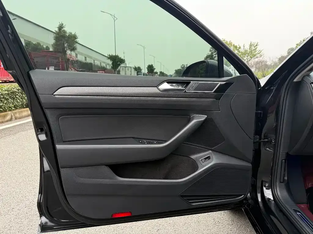 Volkswagen Magotan 2022 из CN, фото 6