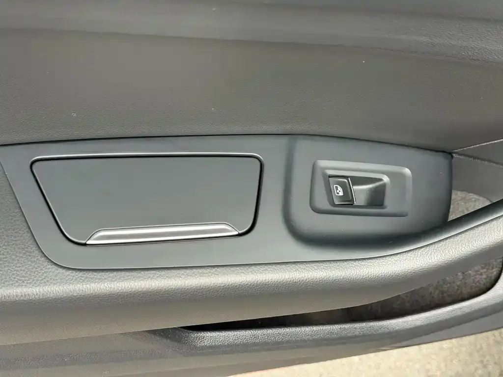 Volkswagen Magotan 2022 из CN, фото 2
