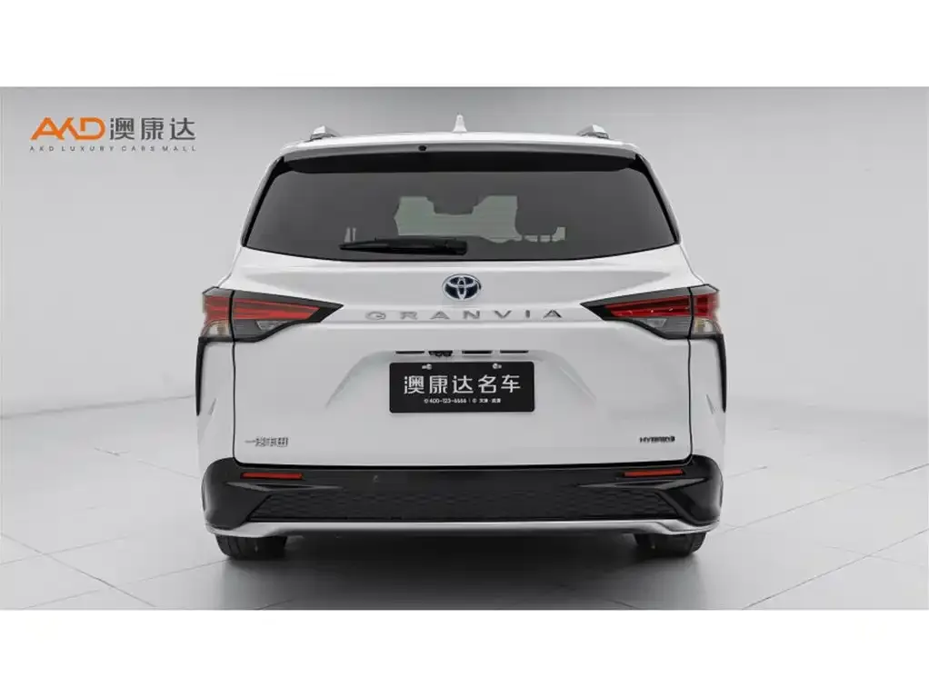 Toyota Granvia 2023 из CN, фото 2