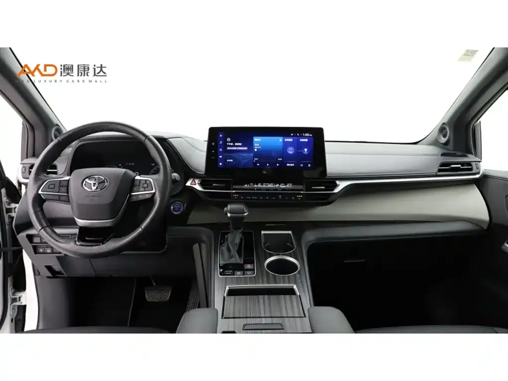 Toyota Granvia 2023 из CN, фото 5