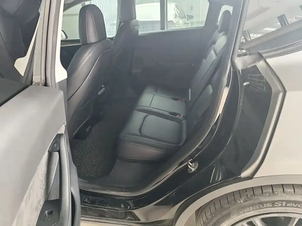 Tesla Model Y 2022 из CN, фото 6