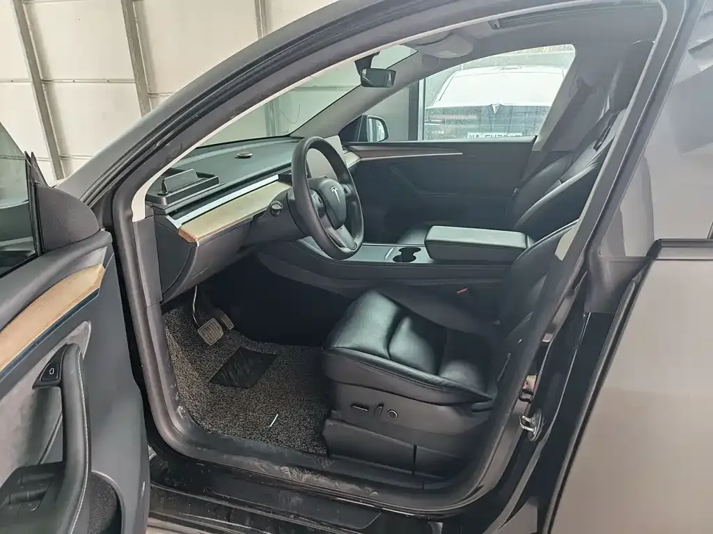 Tesla Model Y 2022 из CN, фото 7