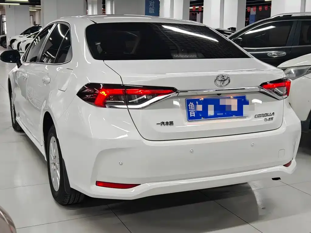 Toyota Corolla 2023 из CN, фото 6