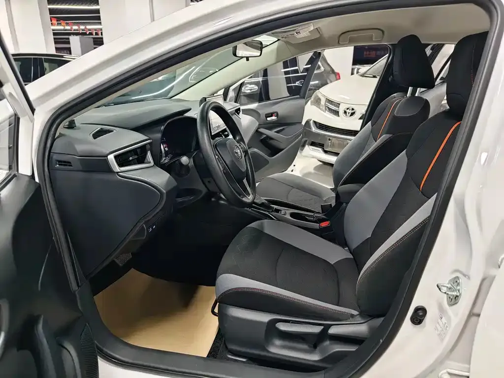 Toyota Corolla 2023 из CN, фото 8