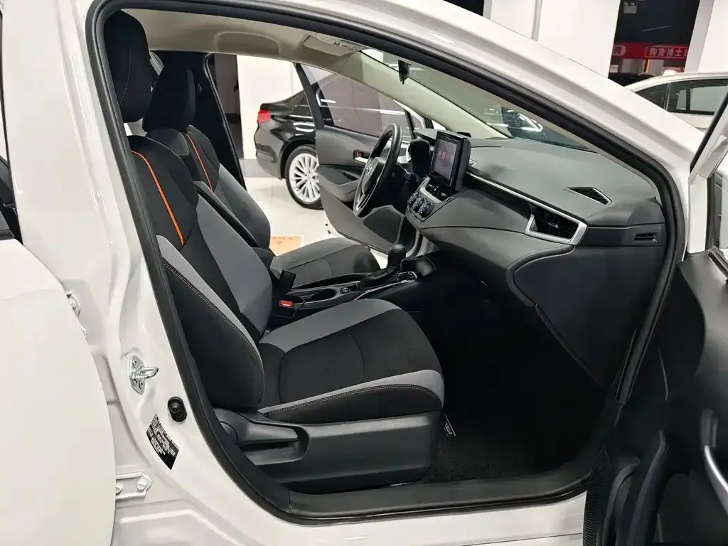 Toyota Corolla 2023 из CN, фото 9
