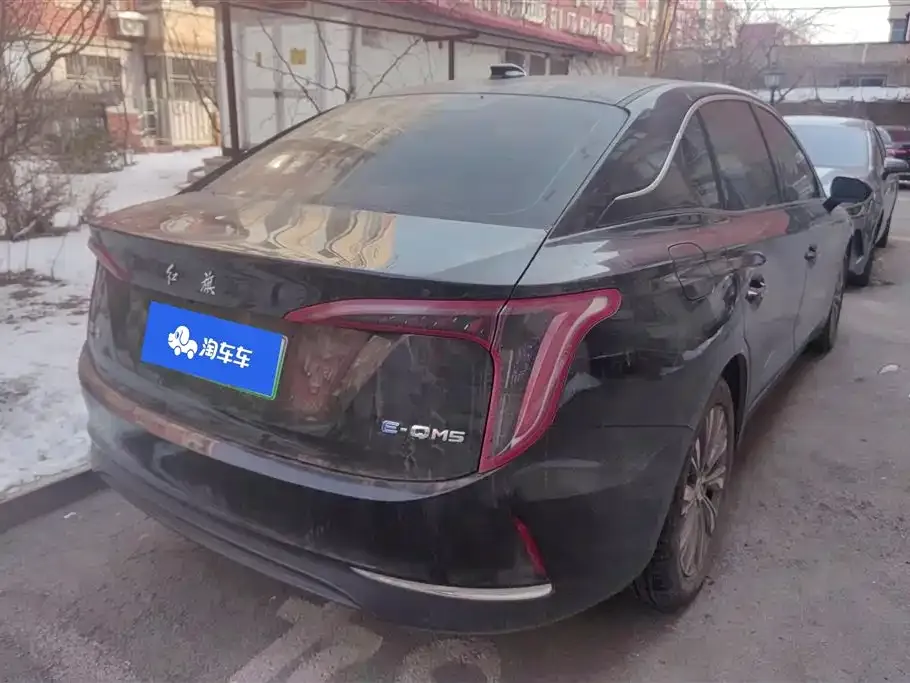 Hongqi E-QM5 2024 из CN, фото 6