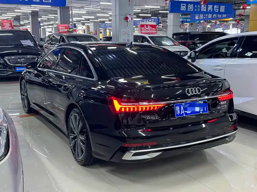 Audi A6L 2024 из CN, фото 2