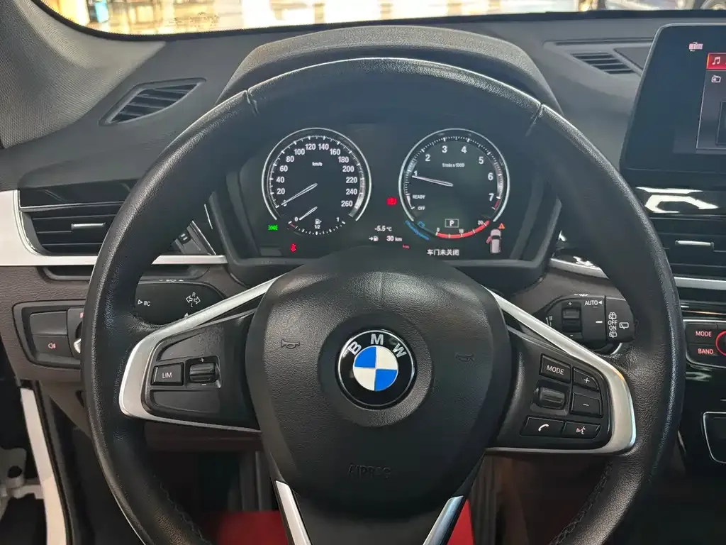 BMW X1 2021 из CN, фото 10