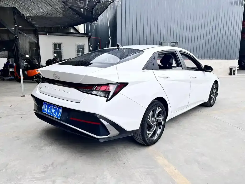 Hyundai Elantra 2024 из CN, фото 4
