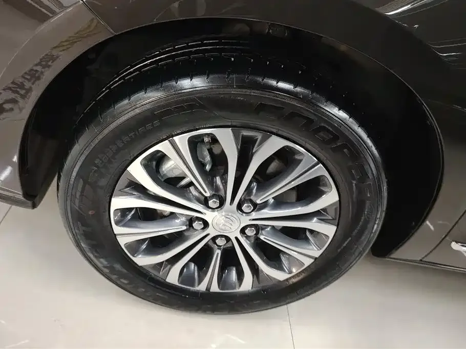 Buick GL8 2022 из CN, фото 2