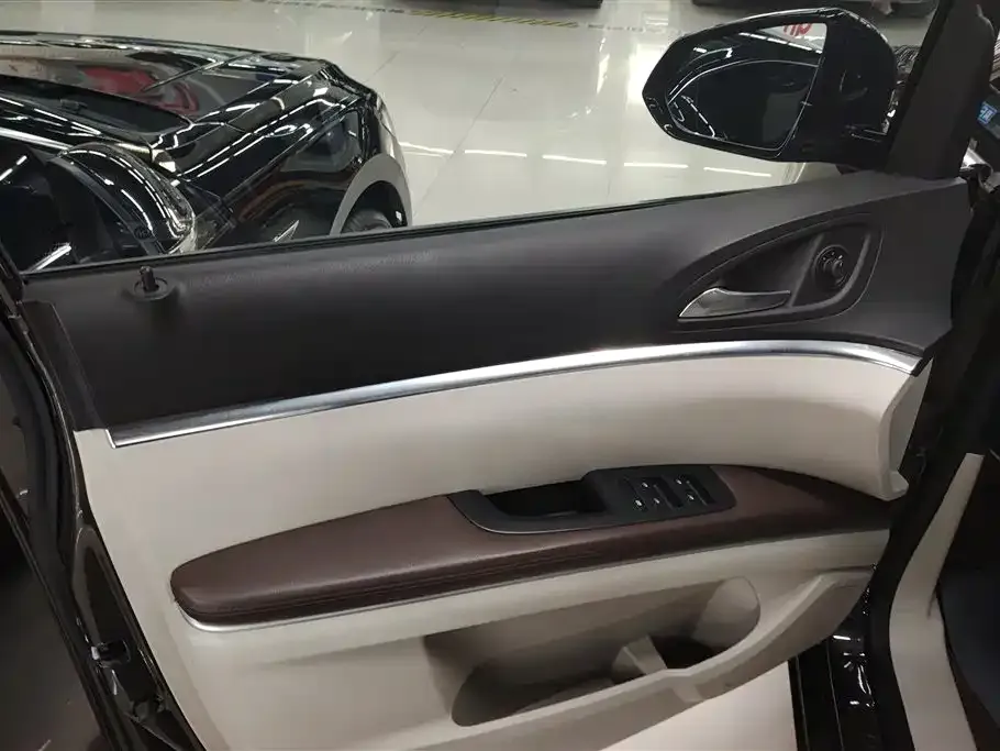 Buick GL8 2022 из CN, фото 10
