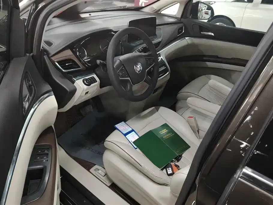 Buick GL8 2022 из CN, фото 9