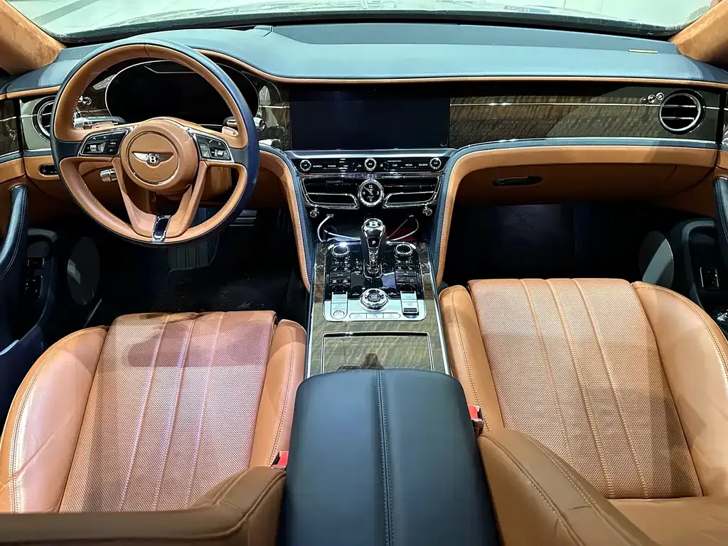 Bentley Flying Spur 2021 из CN, фото 8