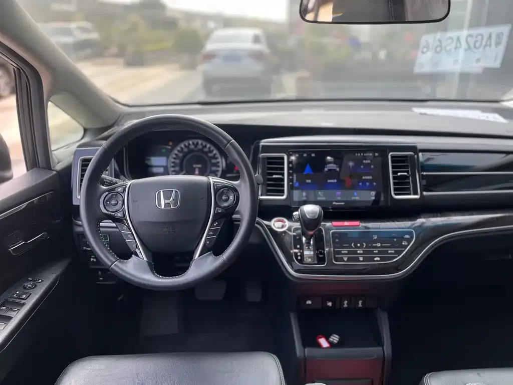 Honda Elysion 2021 из CN, фото 2