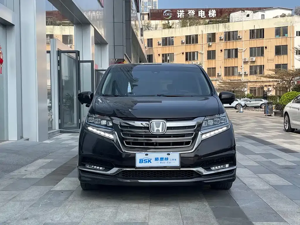 Honda Elysion 2021 из CN, фото 5
