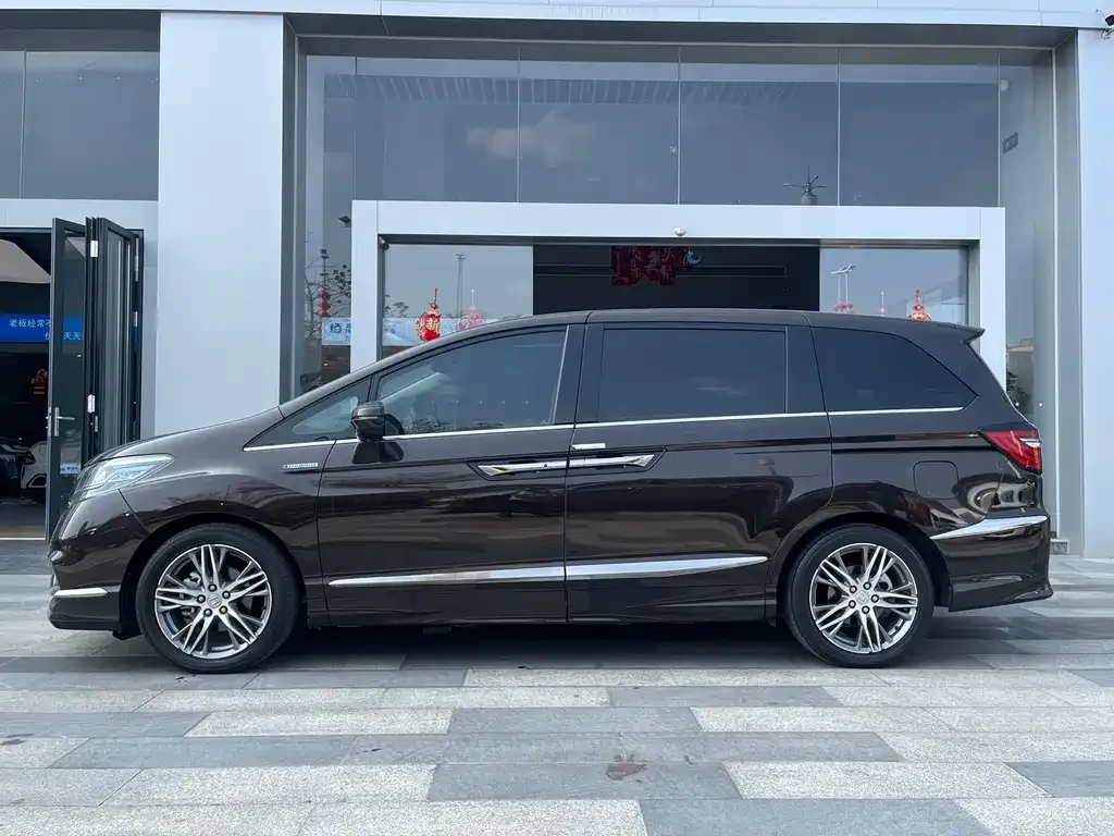 Honda Elysion 2021 из CN, фото 3
