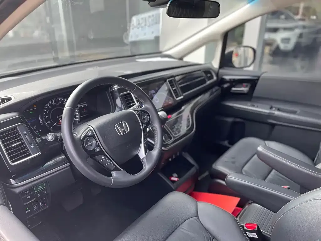 Honda Elysion 2021 из CN, фото 7